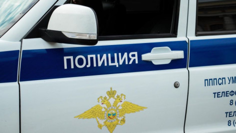 Труп 40-летнего мужчины нашли во дворе многоэтажки в воронежском Шилово