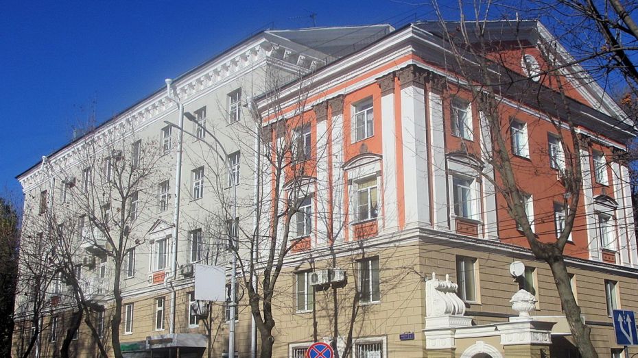 В Воронеже отремонтировали фасад видовой пятиэтажки возле парка «Орленок»