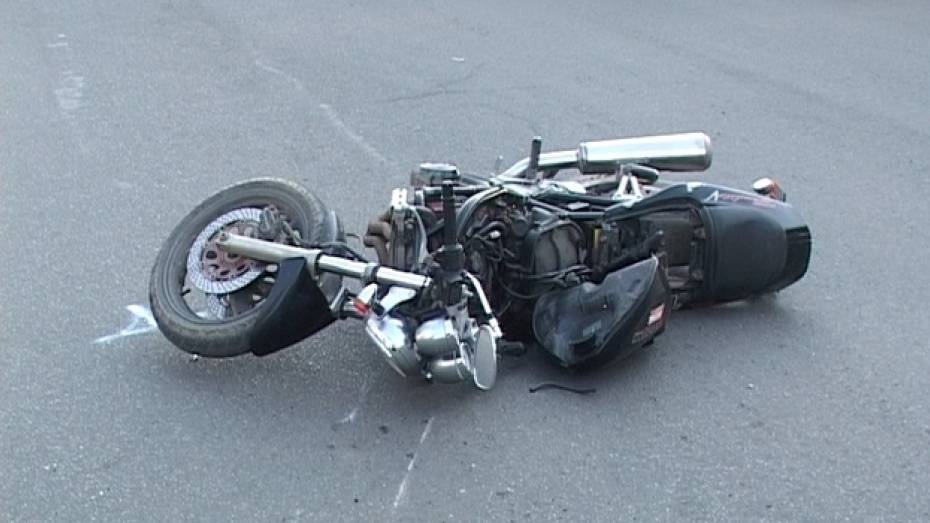 В Верхней Хаве в дорожной аварии 21-летнему мотоциклисту оторвало руку