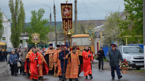В день памяти Георгия Победоносца в Верхнем Мамоне состоялся крестный ход