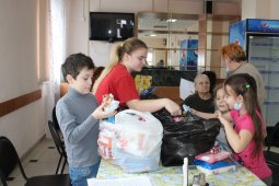 В ольховатские пункты временного размещения доставили первую гуманитарную помощь