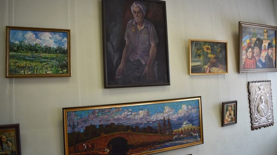Острогожцев пригласили на выставку работ художников области