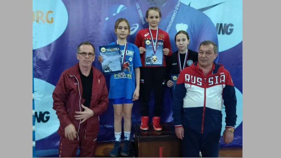 Репьевская спортсменка завоевала «золото» на всероссийских соревнованиях по вольной борьбе
