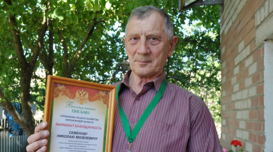 Павловский пенсионер в одиночку вынес из леса 16 тонн мусора