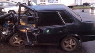 В Воронеже на Волгоградской в ДТП ранены двое мужчин и девушка