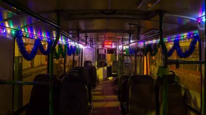 В Воронеже на маршрут номер 99 вышел новогодний троллейбус