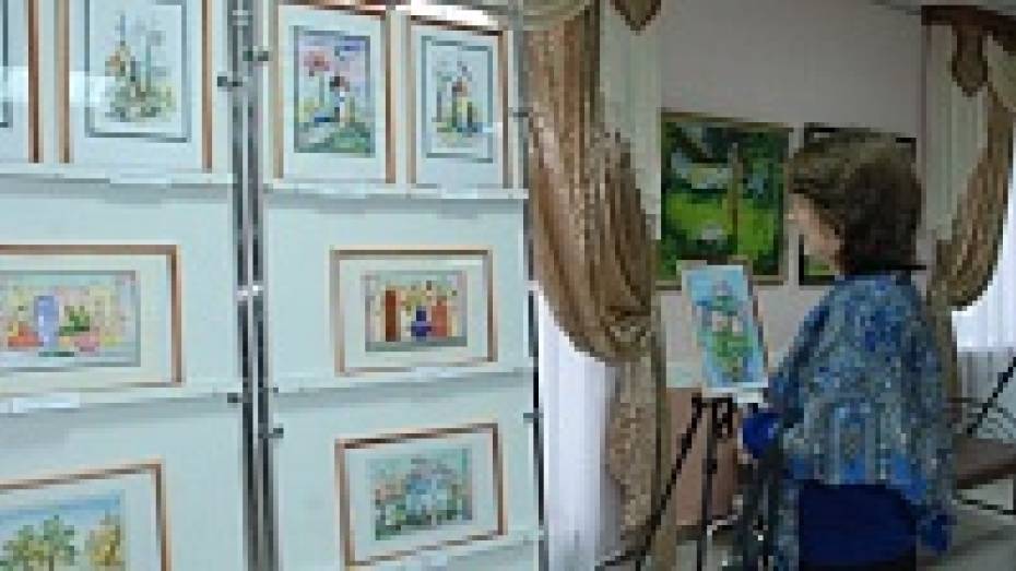 В Кантемировке прошла выставка картин заслуженной художницы Украины