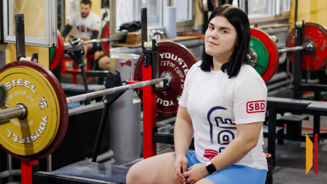 От администратора «качалки» до кубка России: как Дарье Сысоевой из Воронежа удалось установить рекорд страны в пауэрлифтинге