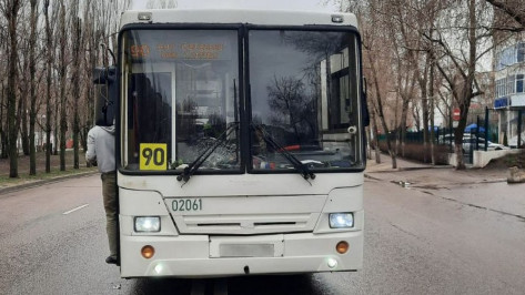 Автобус №90 насмерть сбил 77-летнюю пенсионерку в Воронеже