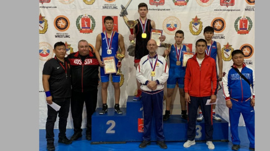 Богучарские борцы привезли 3 награды с межрегионального турнира в Волгограде