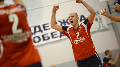 Воронежские волейболисты начали переходный турнир с победы