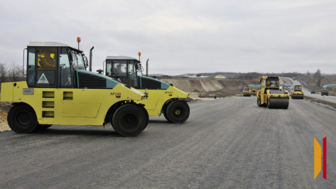 Губернатор Александр Гусев поздравил воронежских дорожников с профессиональным праздником