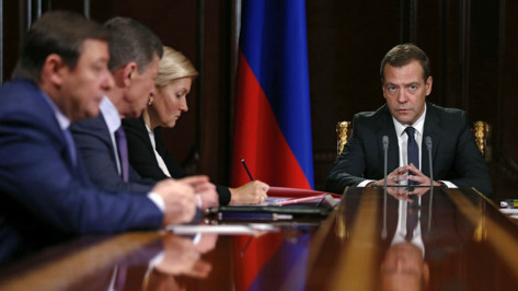 Дмитрий Медведев подписал постановление о контрсанкциях против Украины