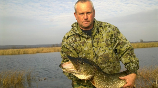 Инкассаторы Сбербанка устроили большую рыбалку