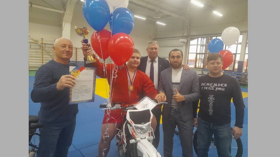 Борисоглебский самбист выиграл мотоцикл на межрегиональном турнире в Тамбове