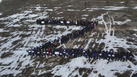 Работники Воронежского авиазавода провели акцию в поддержку Российской армии