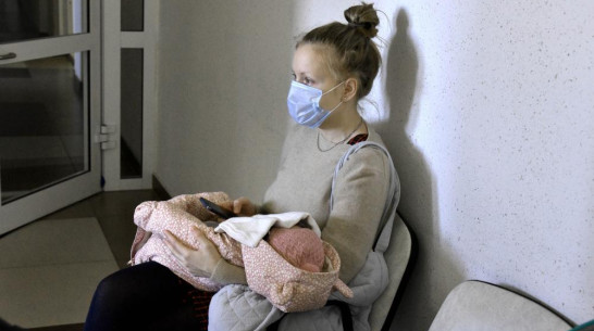 Родить и не заразить. Как в Воронежской области принимают роды у «ковидных» пациенток