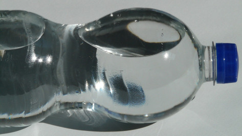 В воронежском поселке Отрадное мужчина потушил горящий мотоцикл из бутылки