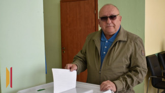 Почетный гражданин Борисоглебска Сергей Вершков пришел на избирательный участок