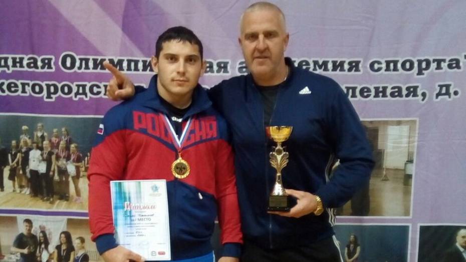 Терновский спортсмен выиграл «золото» на первенстве России по пауэрлифтингу