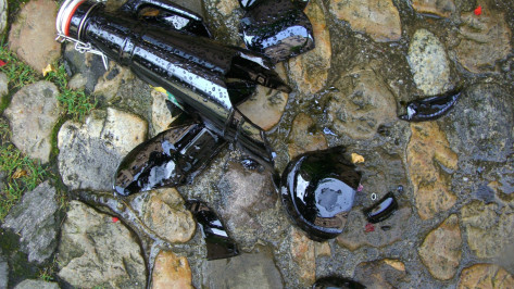 Воронежец дважды ударил жену по лицу разбитой бутылкой, но она его простила