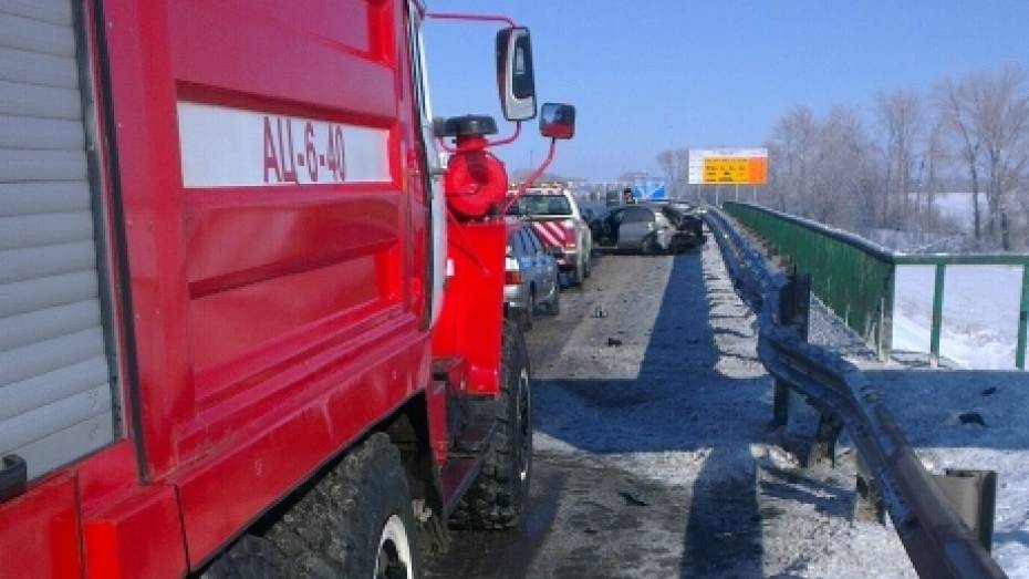 В ДТП на трассе М4 в Воронежской области пострадали 3 человека