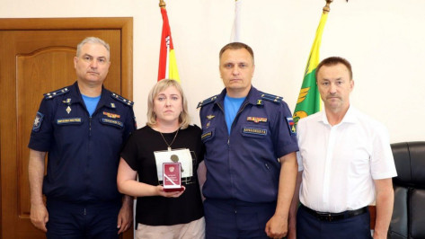 Орден Мужества передали матери воронежского летчика Дмитрия Блинова