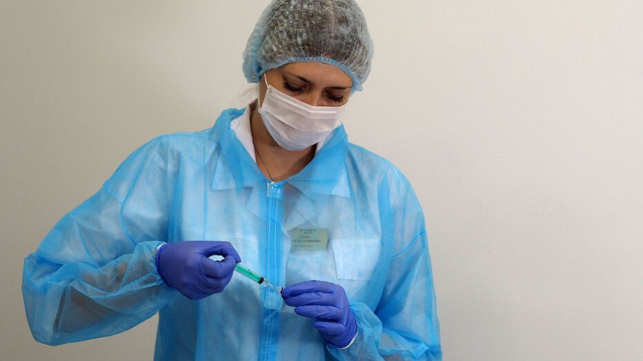 Вакцину от коронавируса за сутки поставили 20 тыс воронежцев