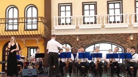 В Воронеже классический джаз-бэнд под управлением детского психиатра даст бесплатный концерт 
