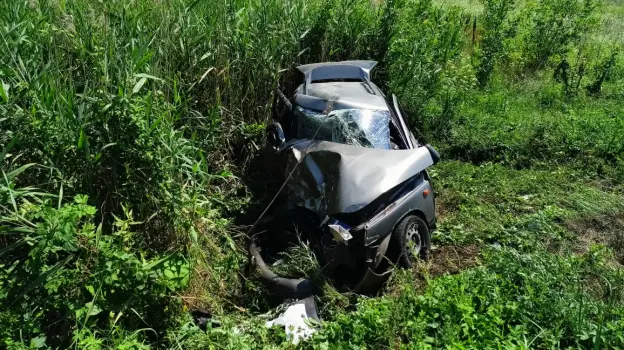 Водитель ВАЗа погиб в массовой аварии в Воронежской области