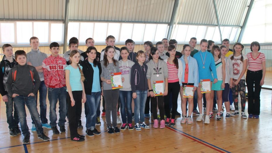 Верхнемамонские школьники стали третьими в зональном этапе Спартакиады по бадминтону