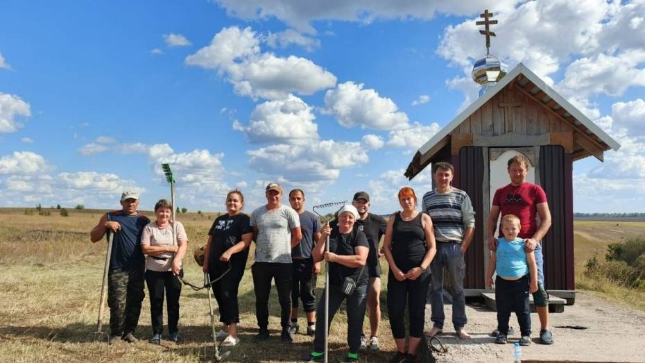 Жителей таловского села Верхняя Тишанка пригласили на субботник