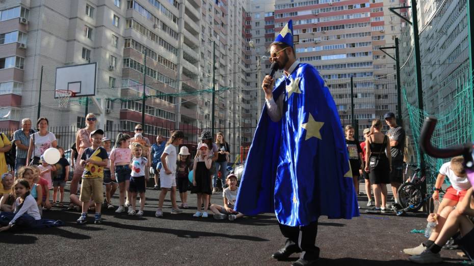 «ВЫБОР» устроил праздник для жителей «Ботанического сада» в Воронеже