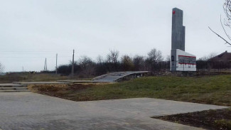 В новохоперском поселке Долиновский отремонтировали памятник погибшим в годы ВОВ землякам