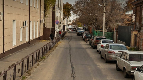 На двух улицах в центре Воронежа запретят парковаться с 1 ноября