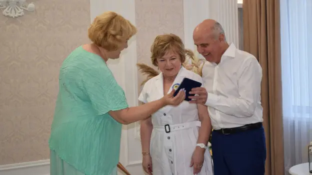 В Борисоглебске двум семьям вручили медали «За любовь и верность»
