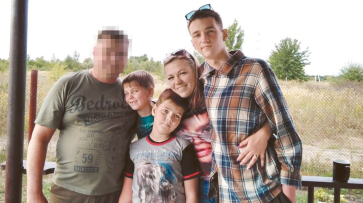 В Воронежской области супруг сотрудницы администрации Семилукского района ушел добровольцем на СВО