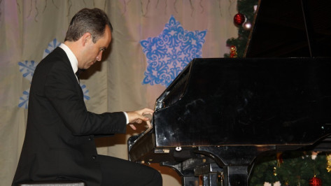 Всемирно известный бразильский пианист дал концерт в Боброве