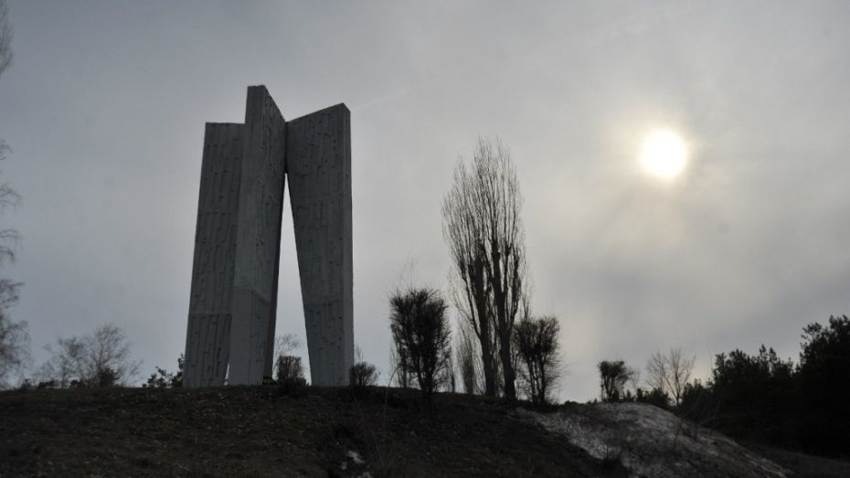 В Воронеже пройдет митинг памяти, приуроченный к 77-летию трагедии в Песчаном логу