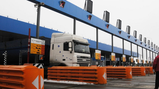 Водители грузовиков предпочли трассе М4 бесплатный объезд по Воронежу