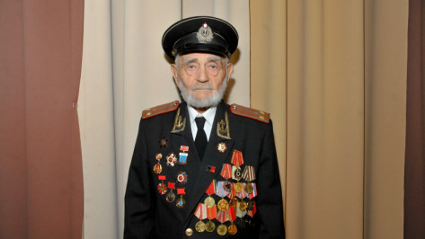 Александр Гусев поздравил воронежского ветерана со 106-м днем рождения