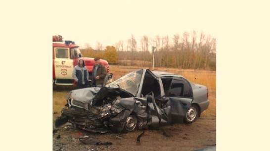 В Воронежской области в двойном ДТП пострадали 5 взрослых и ребенок