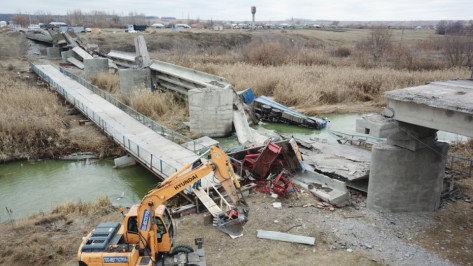Рухнувший мост в Воронежской области реконструируют за 225 млн рублей