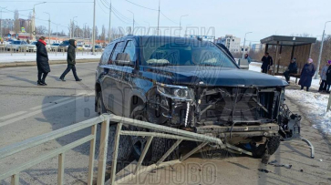 В Воронеже внедорожник устроил массовое ДТП в Шилово и попал на видео