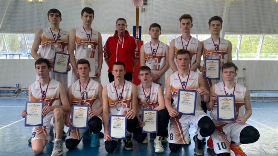 Борисоглебские баскетболисты завоевали «серебро» на Первенстве Воронежской области