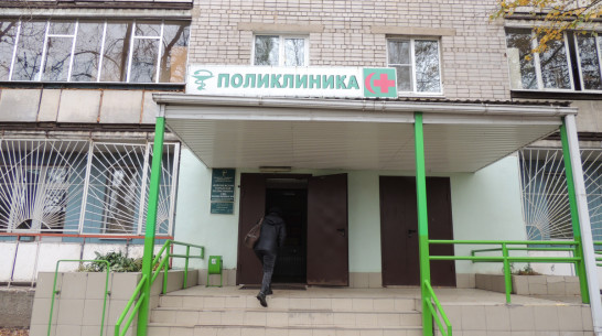 Нехватка кадров и сезонность. Чем вызваны очереди в воронежских медучреждениях 