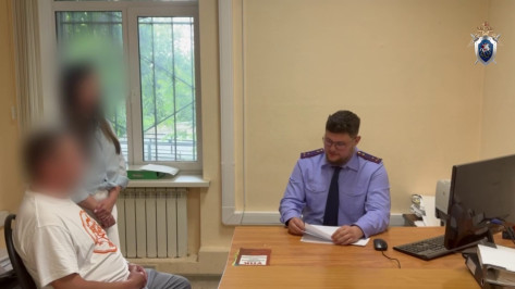 Появилось видео с задержанным водителем катера, который насмерть переехал ребенка на Воронежском водохранилище