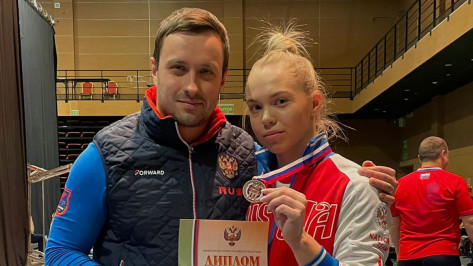 Воронежская тяжелоатлетка завоевала 2 медали первенства России