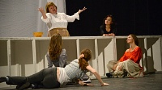 Воронежский драмтеатр представит трагикомедию XIX века о любви