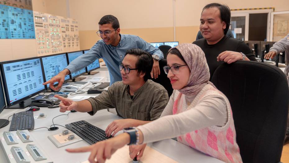 Студенты из Азии и Африки ознакомились с современными атомными технологиями на Нововоронежской АЭС